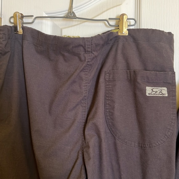 Iguana Med szS/P charcoal w chartreuse trim scrub set - Picture 4 of 10